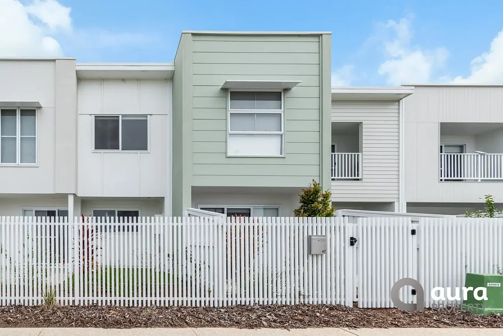 Nirimba 2房  QUALITY 2 BEDROOM HOME IN PRIME LOCATION
