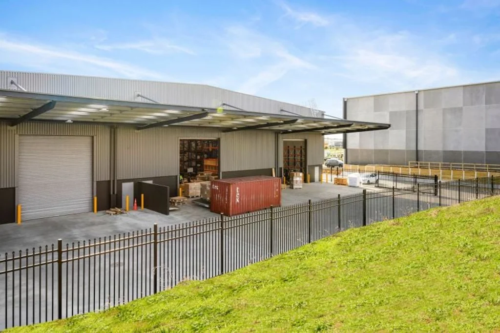 East Tamaki Versatile High Stud Industrial Hub - JLL