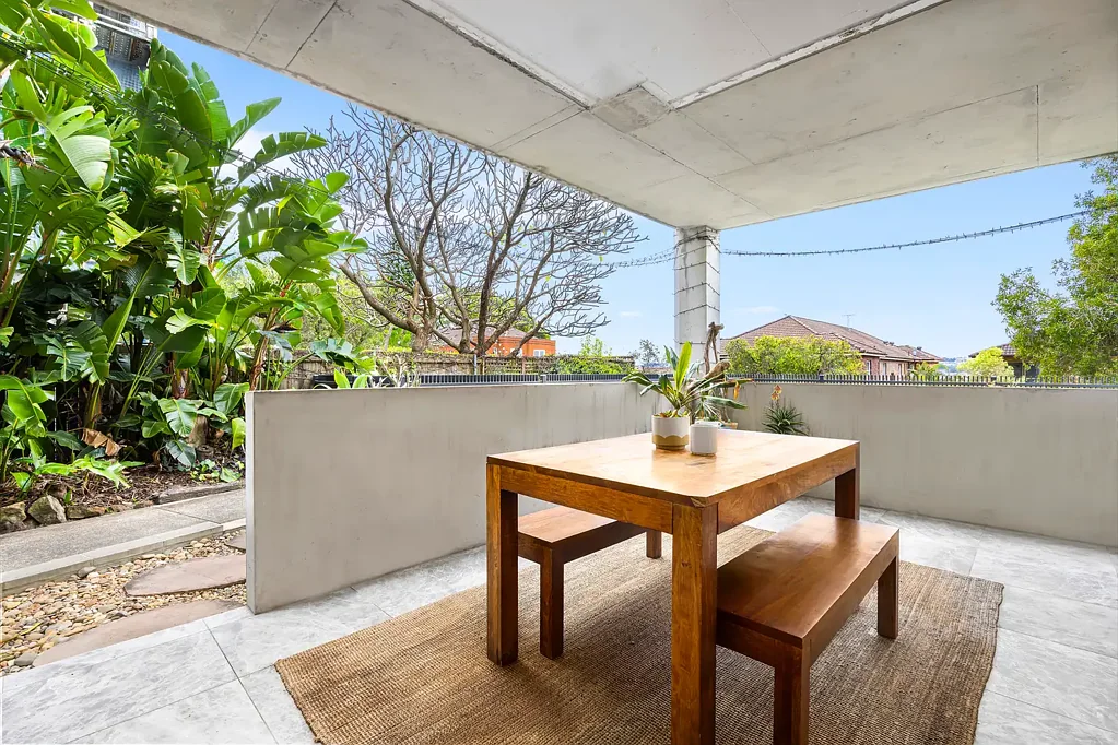 Bondi Beach 2બેડરૂમ Massive Garden Apartment within Walking Distance to Beach
