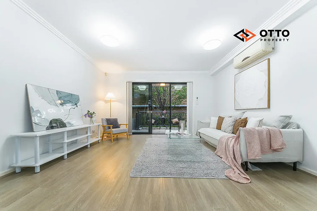 Homebush 3部屋 Three-Bedroom Townhouse Living with Dual Outdoor Spaces in Homebush