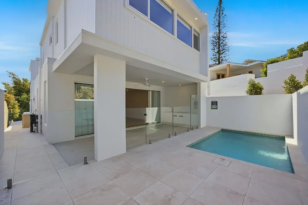 Live Where Others Holiday! Beachside Villa!