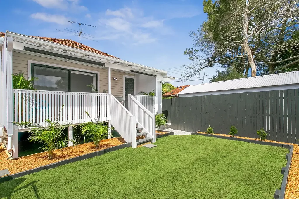 Charming Fully Renovated Family Entertainer with Secure Gardens
