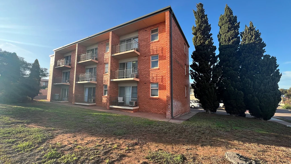 4/2 Brimage Street, Whyalla, SA 5600