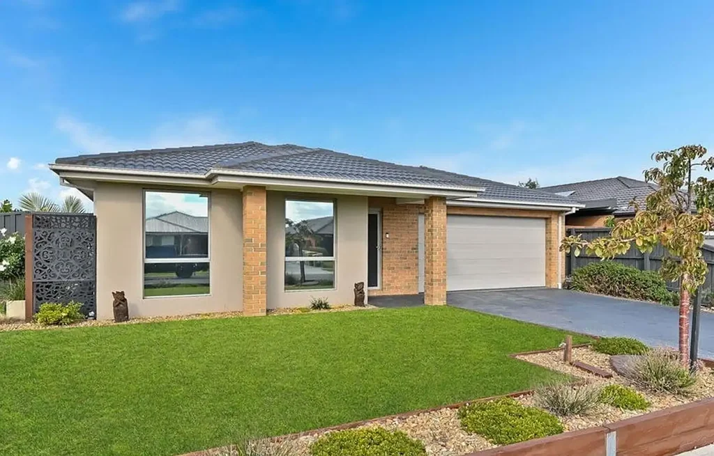 Koo Wee Rup 4 Bedroom The Brief: Contemporary Family Living in Waterways Estate