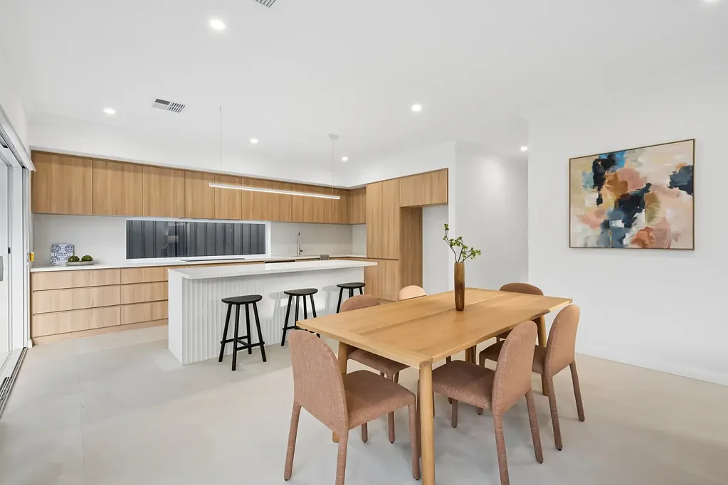 Carlisle 4部屋 NEW TO MARKET - WHEN ONLY THE BEST WILL DO