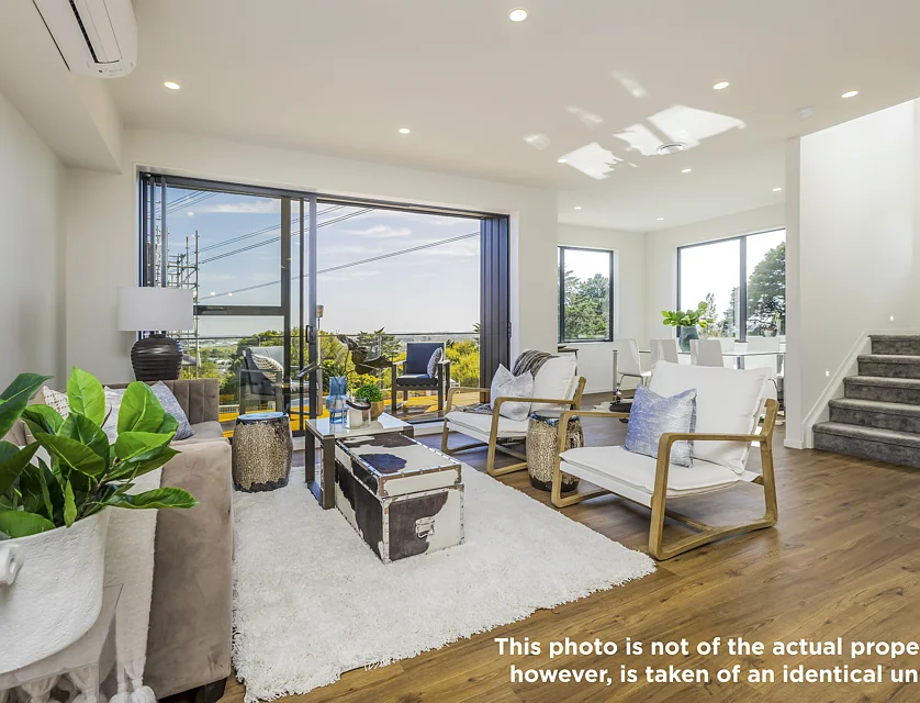 8 Timo Way, Flat Bush, Manukau City, 6房, 3浴, Townhouse