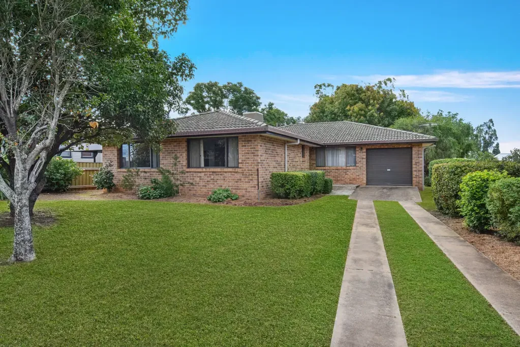 Boggabri 3房  Solid Brick Home with Endless Potential & Exceptional Outdoor Living