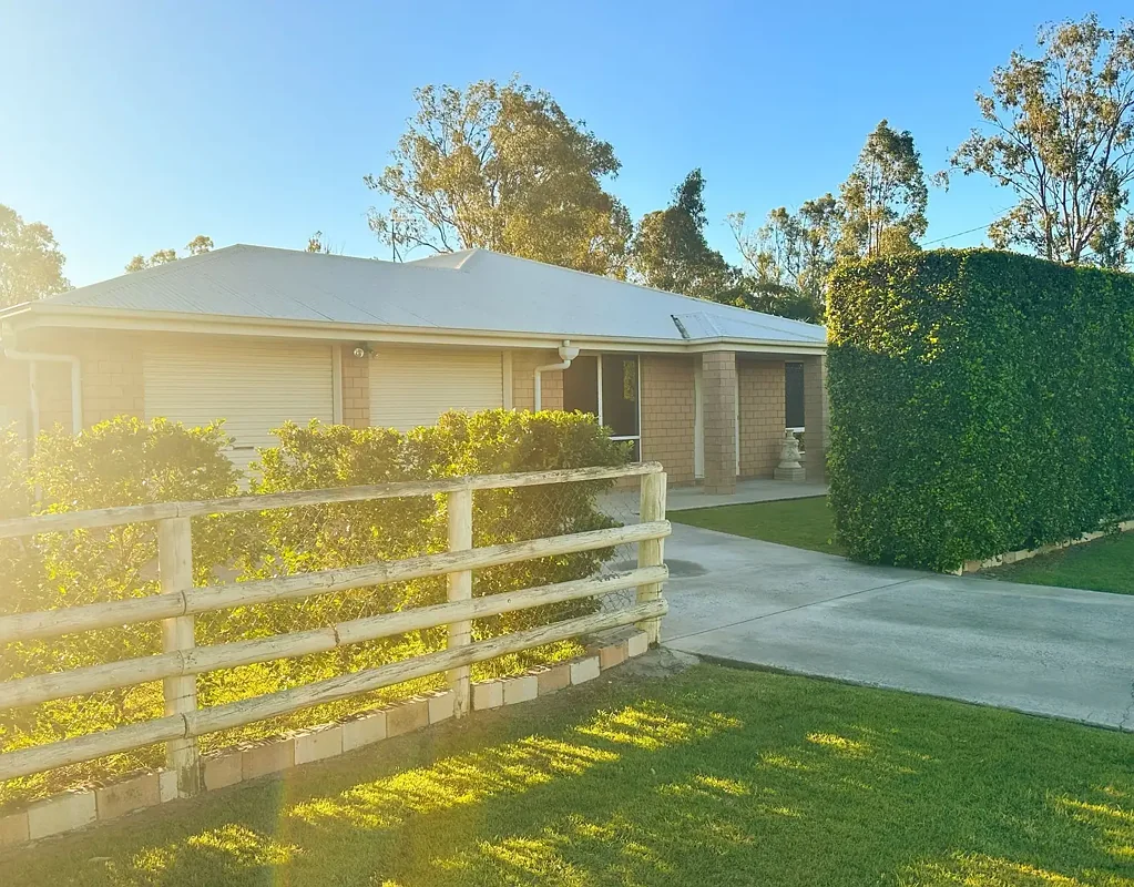 Hatton Vale 5 Bedroom Quiet, Convenient Country Living