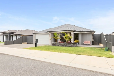 Ravenswood 4房  Stunning Design Meets Serene Living