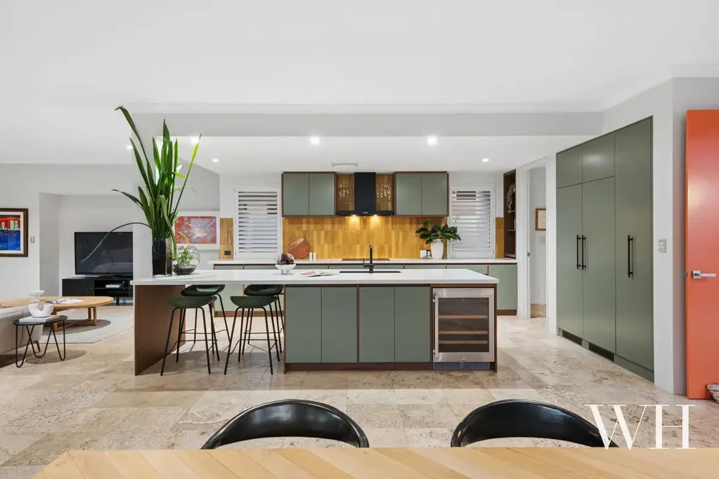 North Coogee 4房  Light-Filled Luxury in Idyllic Coastal Setting