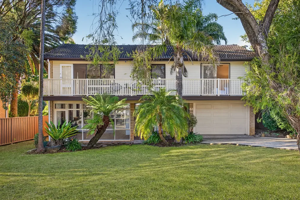 Baulkham Hills 3कमरा Sun Soaked Family Home