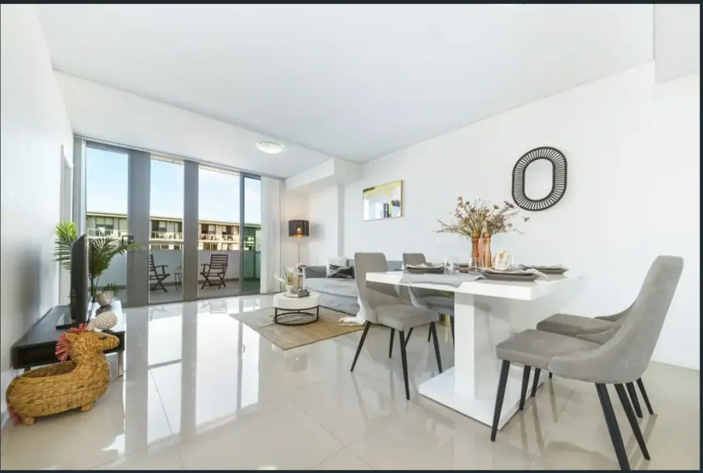 Mascot 3 Bedroom waterview  3 beds in Mascot Urgent sale