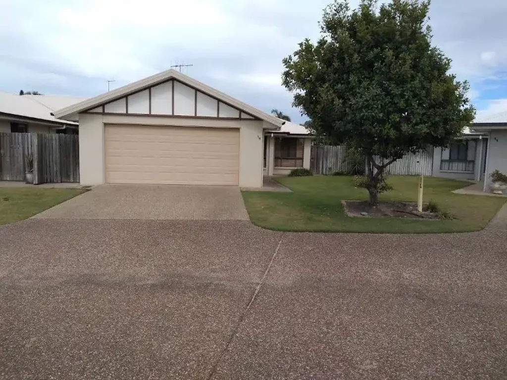 Fully Furnished 3-Bedroom Villa in "The Bungalows" at Bargara Lakes - 3-month lease only