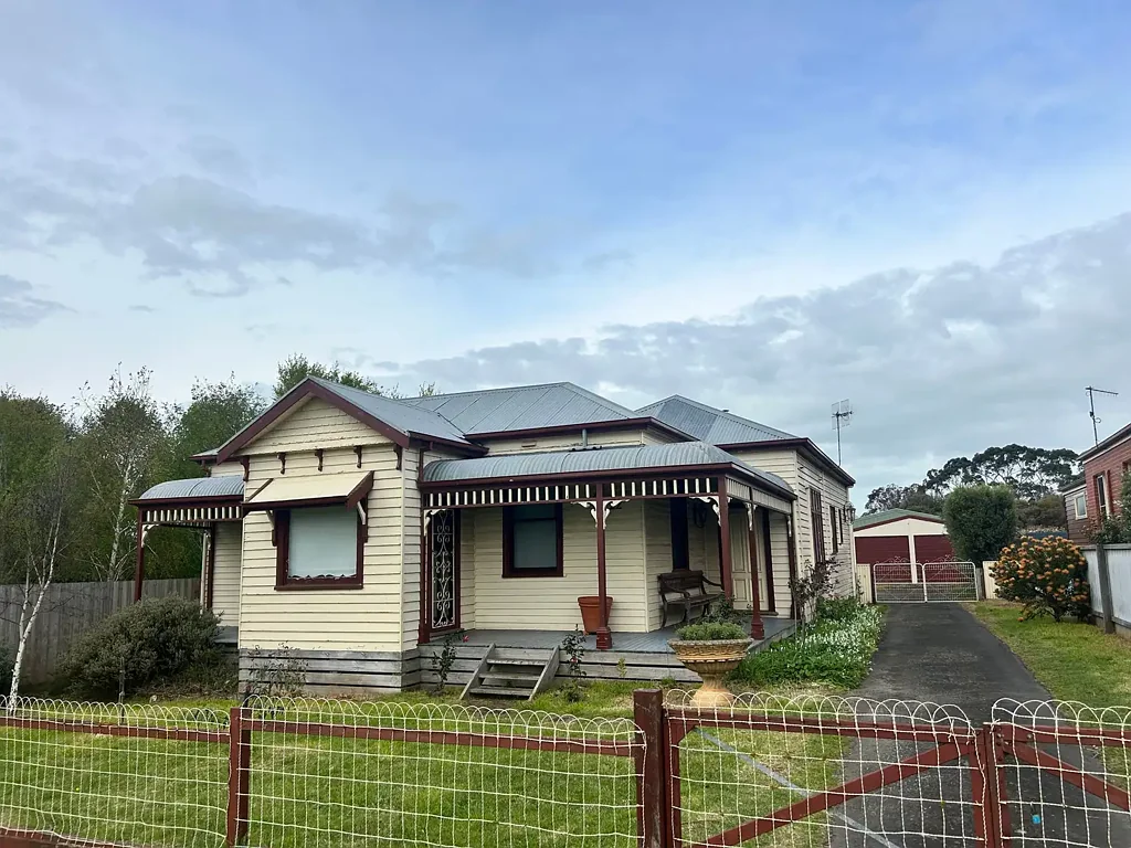 Charming Home in the Heart of Koroit
