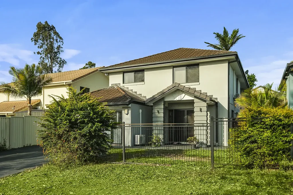 Forest Lake 5Zimmer Spacious 5-Bedroom Family Home in a Prime Forest Lake Location