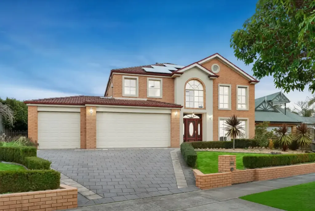 Dingley Village 5ห้องนอน Substantial Resort Style Living in Exclusive Dingley Estate