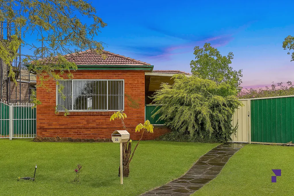 25 Lauma Avenue, Greenacre, NSW 2190