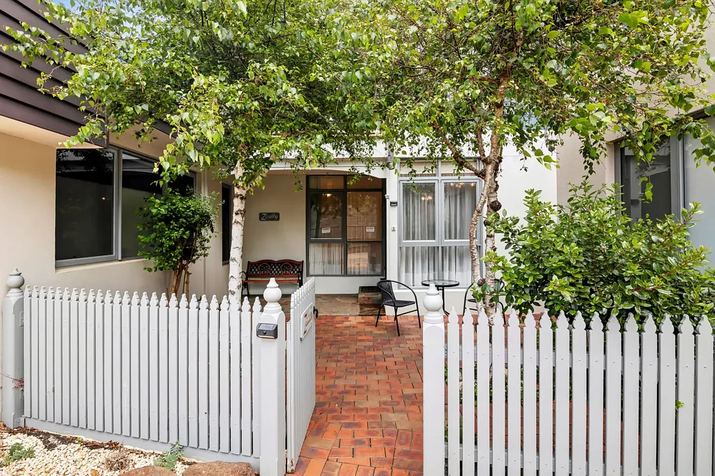 Torquay 2ห้องนอน Torquay Esplanade Townhouse: Metres To The Sand