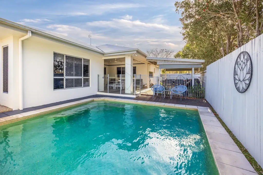 Kirwan 3બેડરૂમ SOPHISTICATED FAMILY LIVING WITH RESORT-STYLE ENTERTAINING