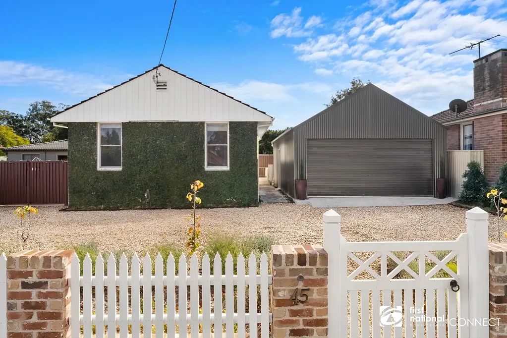 Renovated Family Living with Exceptional Garaging