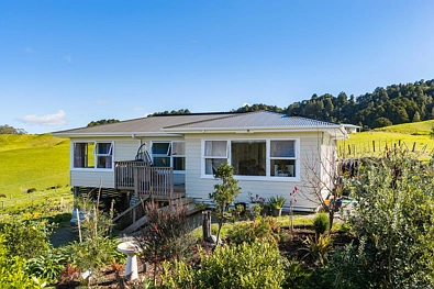 Waipu 3 Bedroom Stamp Your Identity Here.