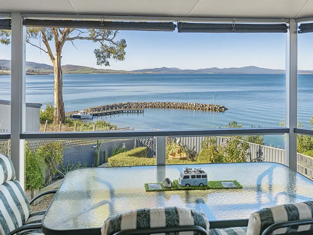 Primrose Sands 3房  Coastal Comfort with Stunning Water Views