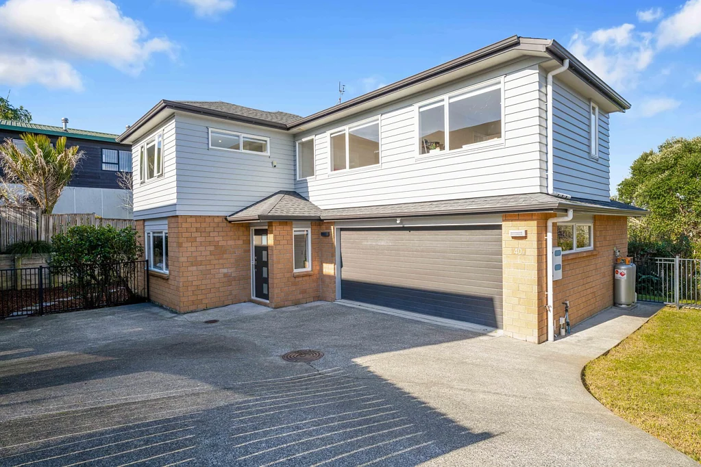 Glenfield 4Kwarto Timeless Style - Freehold, Brick & Tile!
