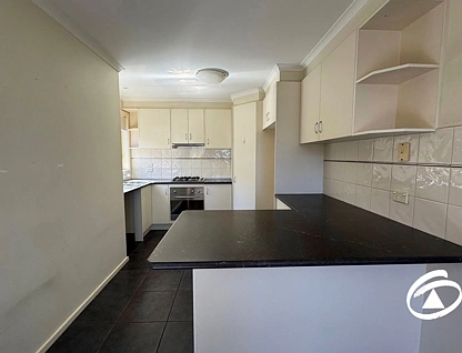 4/31 Princes Highway, Pakenham, South East Melbourne, 3 habitaciones, 1 baños, Townhouse