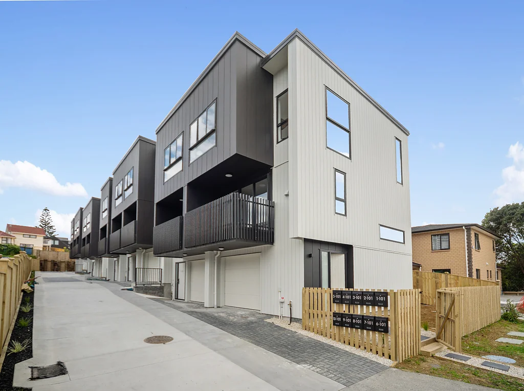 Mount Roskill 3房  Freehold Title No Body Corp Fee