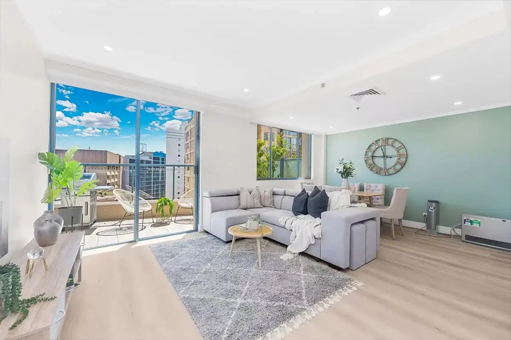 High-Floor Luxury Residence in the Heart of the CBD | Unfurnished