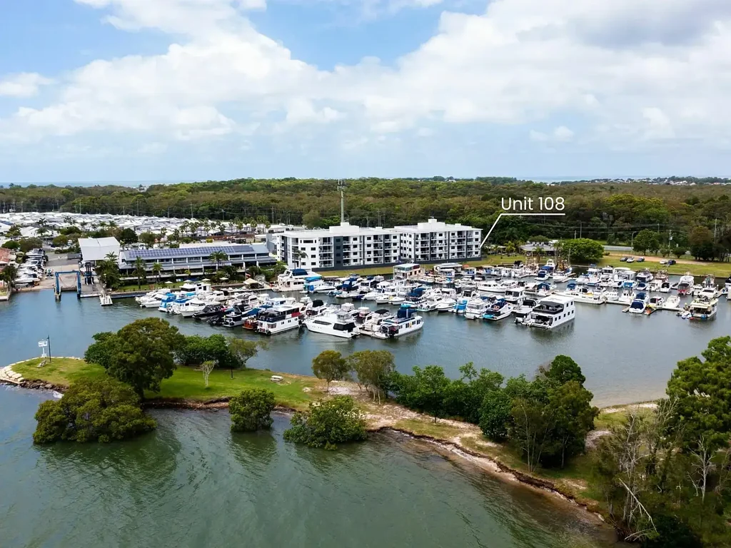 Unit 108/3-5 Spinnaker Dr, Sandstone Point, QLD 4511