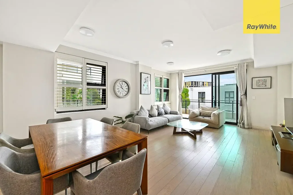 Meadowbank 3ห้องนอน Spacious East-Facing Three Bedroom Apartment with Partial Water Views - 186sqm on Title