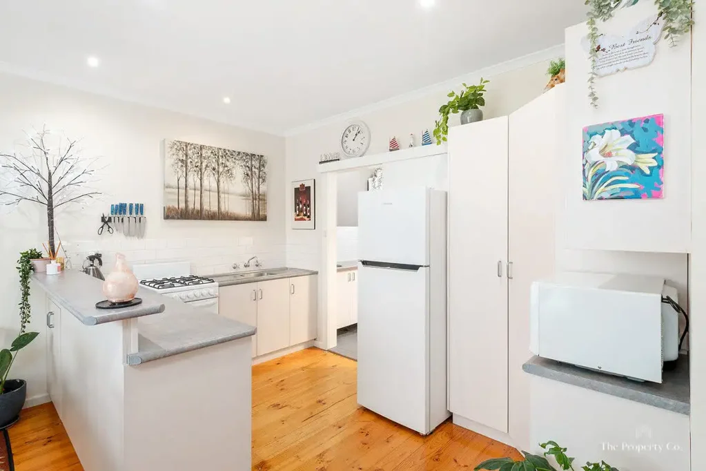 Perfectly Positioned 2 Bedroom Unit