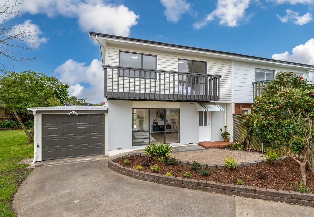 Sunnyhills 3 Bedroom Sun-Kissed Solid Gem | Move In Ready