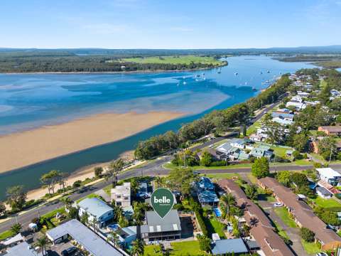 Shoalhaven Heads 4 Bedroom Spacious Coastal Retreat with DA Approval for a Second Dwelling.