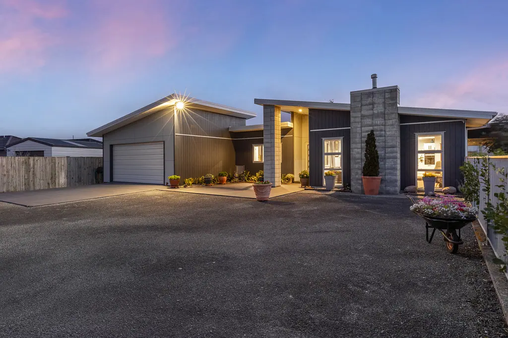 21 Okarito Avenue, Levin, Horowhenua, Manawatu / Wanganui