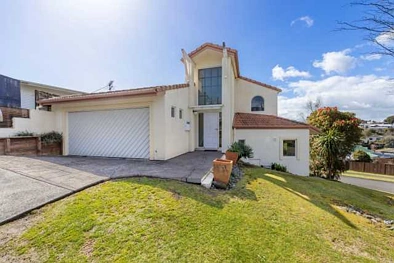 Highlands Park 4 Bedroom Sunny Family Home in Highlands park