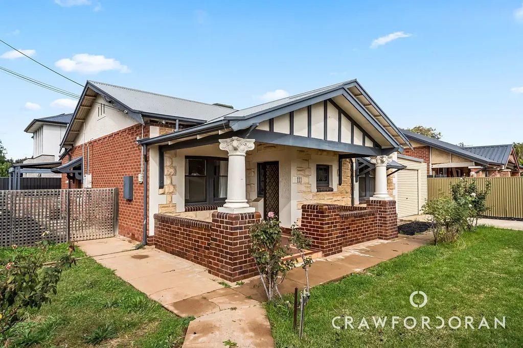 Renown Park 3 Slaapkamer A Blight Street Corner Bungalow with its Best Years Ahead