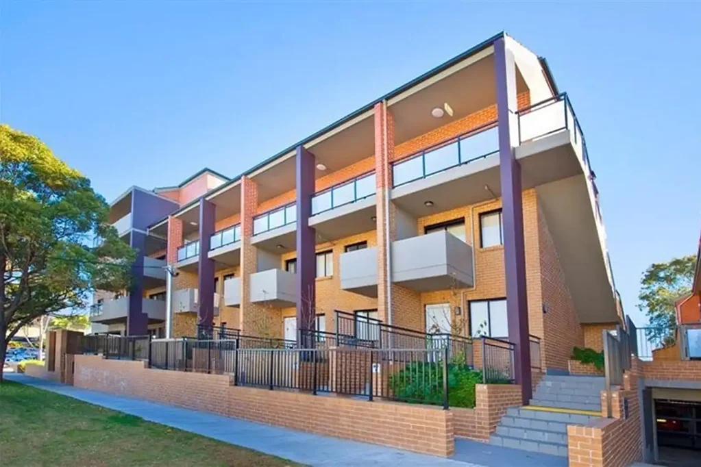 Dual-level modern apartment in convenient Homebush location