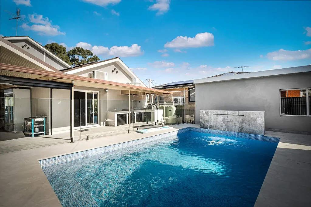 The Ultimate Family Entertainer with Pool & Self-Contained Granny Flat