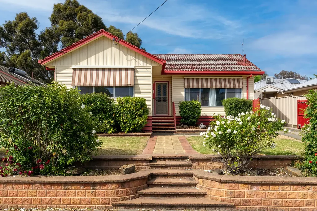 9 McCormack Crescent, Seymour, VIC 3660