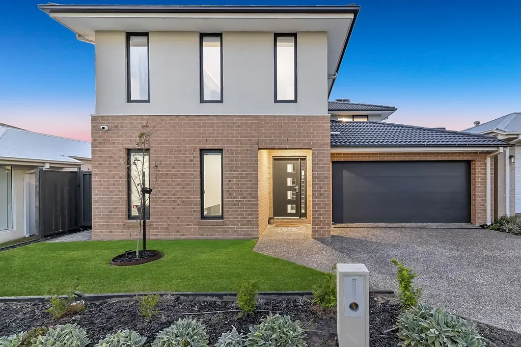 Clyde North 5Habitaciones The Brief: Harmonious comfort in a well-connected enclave