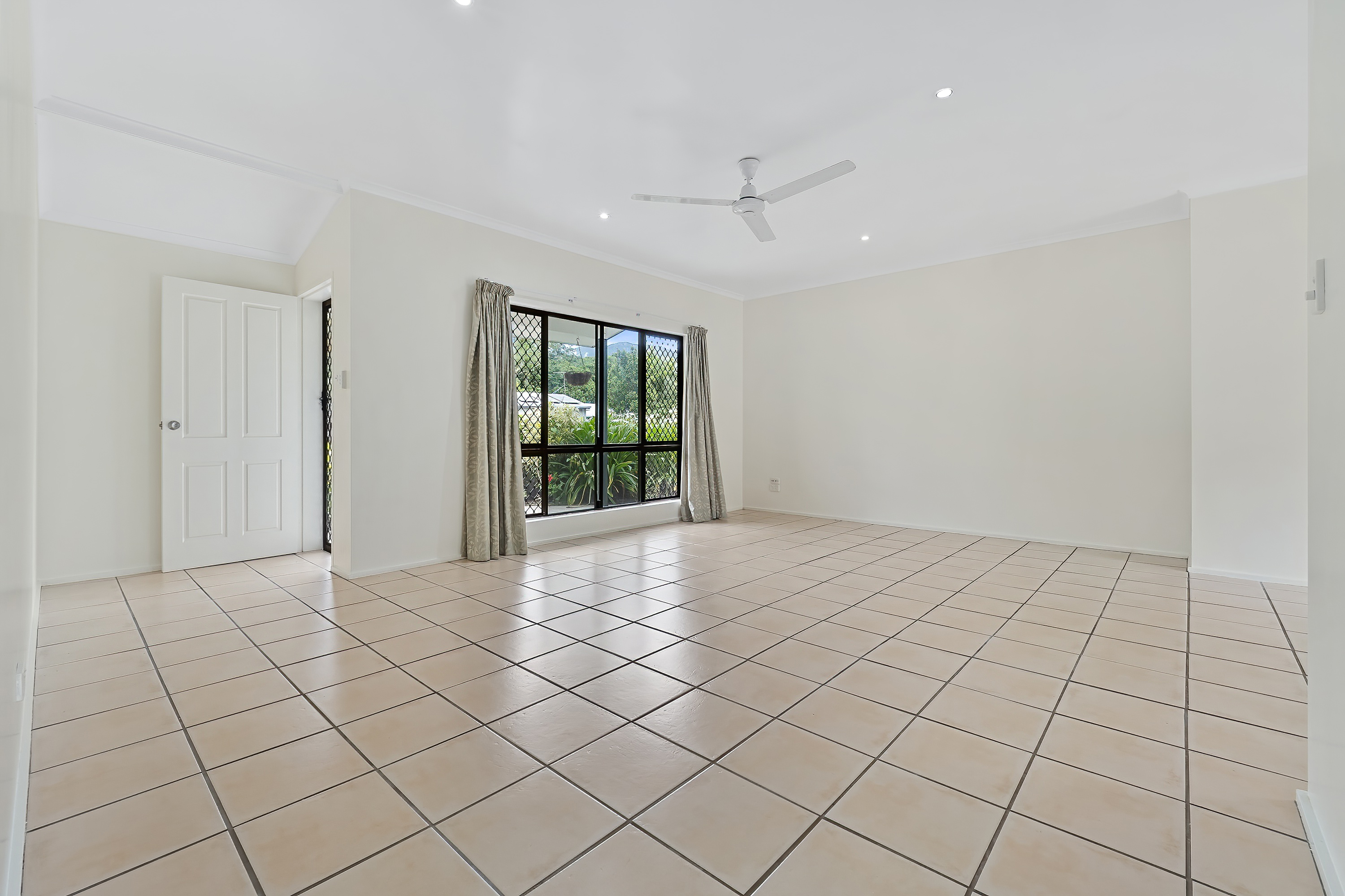 2 HARWOOD CL, BRINSMEAD QLD 4870, 0 rūma, 0 rūma horoi, House