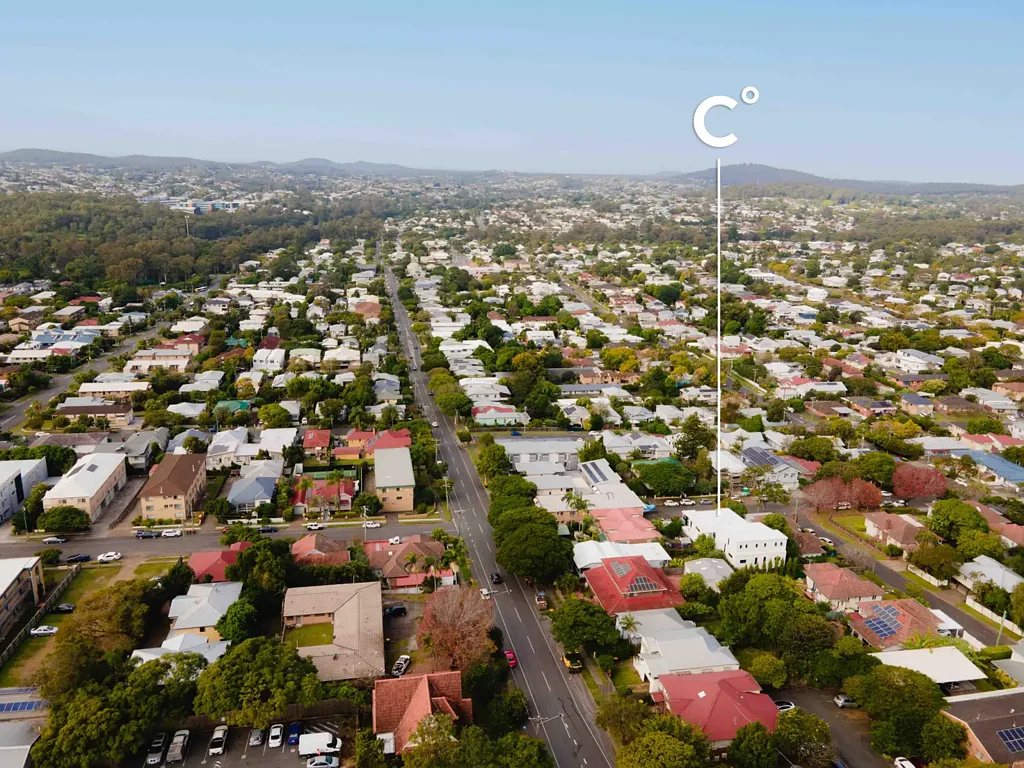 Annerley 15房 现代联排别墅 2018年建 3卧3卫或3卧2卫 单车库 近医院超市 紧邻火车站 LINE UP FOR A ONE LINER