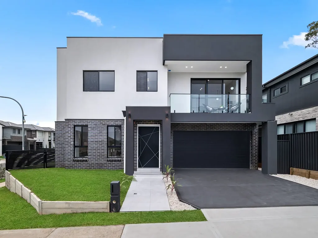 Austral 4房  Modern Family Elegance