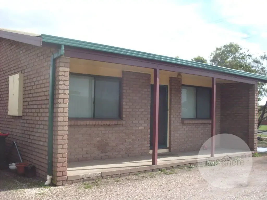 Spacious Unit in an Ideal Location!