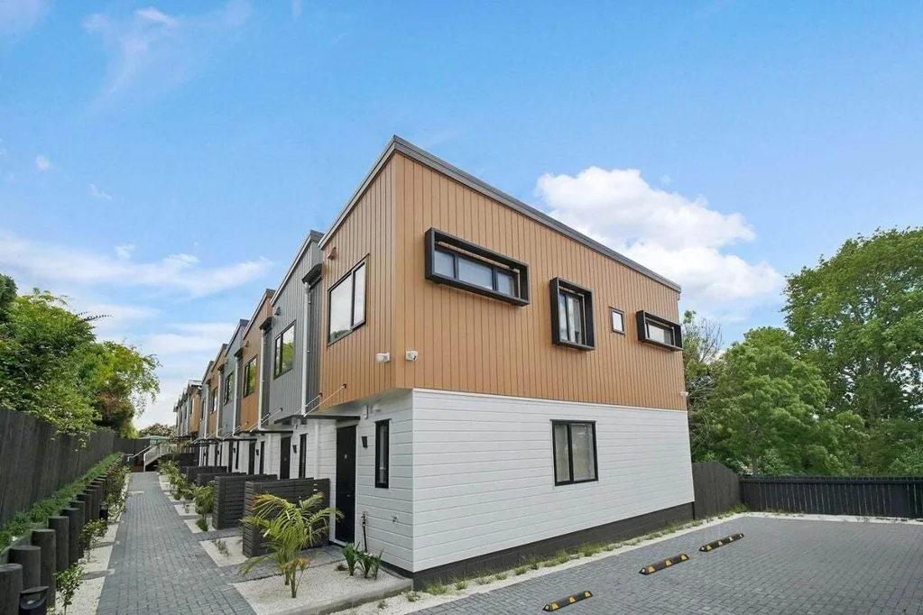 Modern townhouse in Glenfield