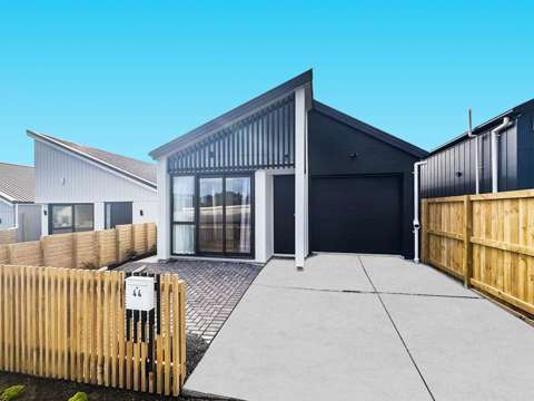 BRAND NEW 3 bedrooms house in Red Hill