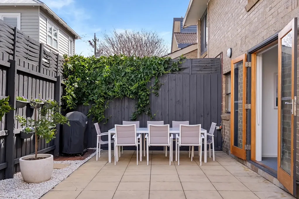 Malvern East 2कमरा Courtyard Living And Chanak Street Frontage