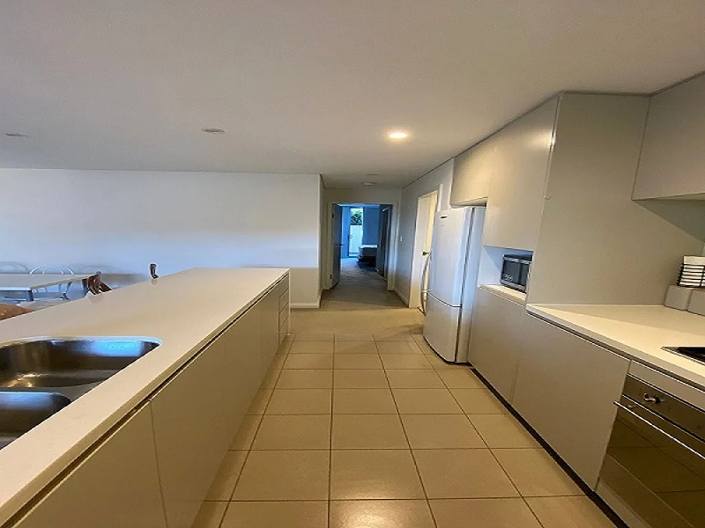 Modern Two-Bedroom Apartment – Convenience at Your Doorstep